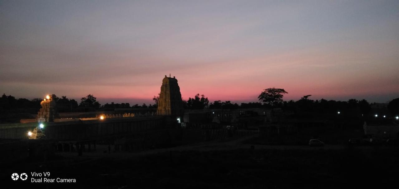 Gopi Guest House Hampi Exterior foto